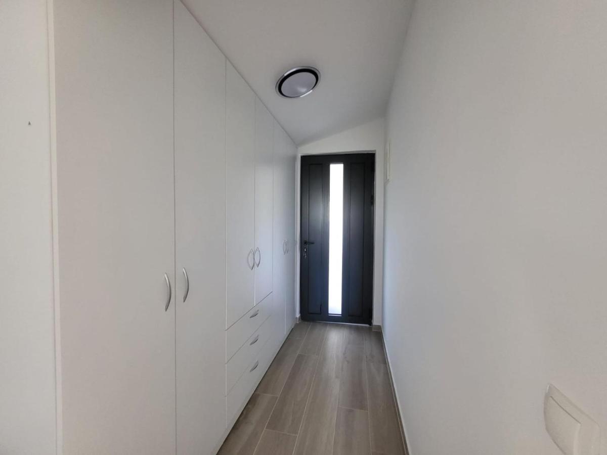 Apartment Prejac By The Beach Malinska Exterior foto